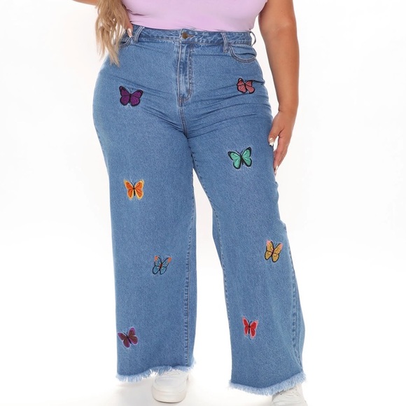 NWT SZ 18 Fashion Nova Medium Blue Crop Straight Leg Butterfly Embroidered Jeans - Picture 1 of 4